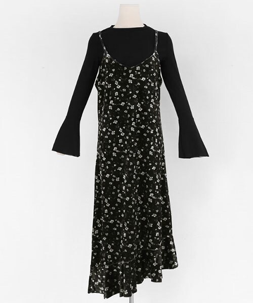 DHOLIC（ディーホリック）の「TシャツSETベロアフローラルワンピース（ワンピース・レディース・ホワイト/ブラック・FREE）」の2枚目の写真