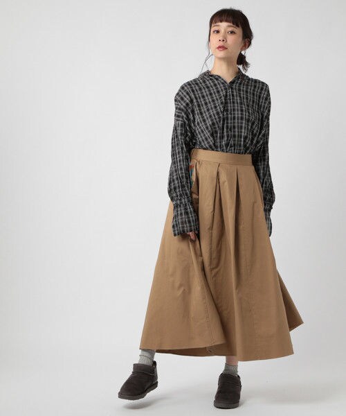 studio CLIP（スタディオクリップ）の「［WEB先行発売］NEXTWEEKENDコラボスカート（スカート・フラワープリント/ベージュ/オレンジ/ネイビー）」の8枚目の写真