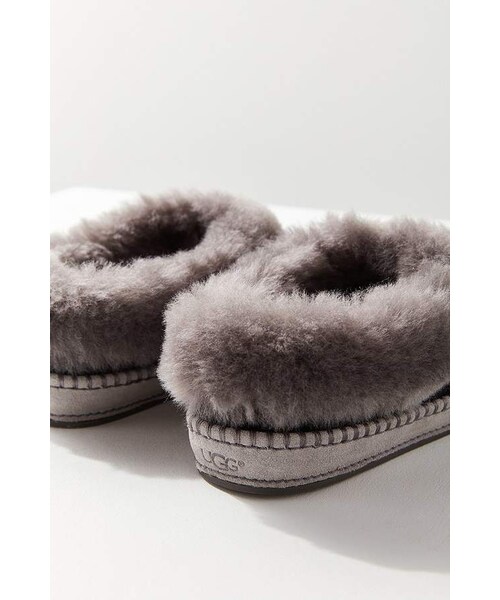 UGG(アグ)の「UGG Wrin Slipper(レッグウェア・レディース・Black/Brown・6/7/8/9/10)」の7枚目の写真