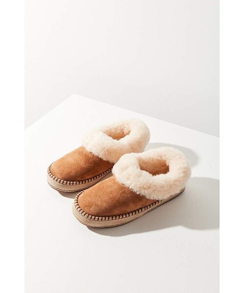 UGG(アグ)の「UGG Wrin Slipper(レッグウェア・レディース・Black/Brown・6/7/8/9/10)」の2枚目の写真