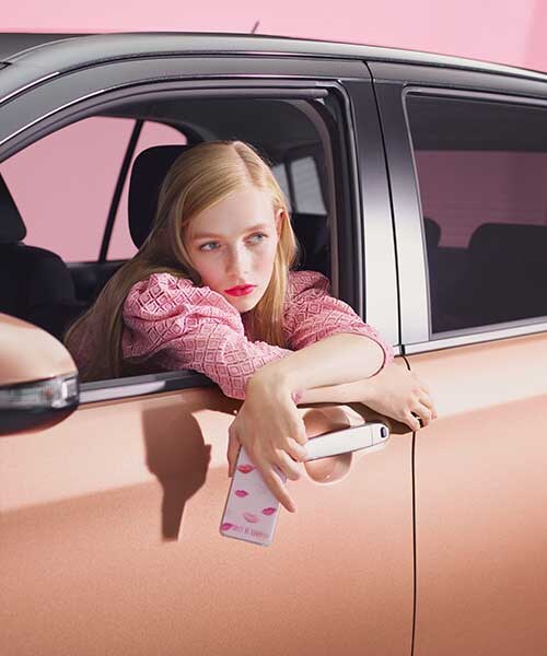 トヨタ自動車 NEW「PASSO」プレゼンツ クルマ選びもファッションも"オシャレ"に楽しもう！（トヨタジドウシャニューパッソ）の「PASSO【MODA “Ｇ package”】（その他・メンズ・グリーン/オレンジ・-）」の3枚目の写真