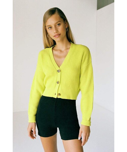 URBAN OUTFITTERS(アーバンアウトフィッターズ)の「Urban Outfitters UO Kai Cropped Cardigan(カーディガン/ボレロ・レディース・Black/Yellow/Gray/Purple/Brown/Red/Blue/White・XS/S/M/L/XL)」の7枚目の写真