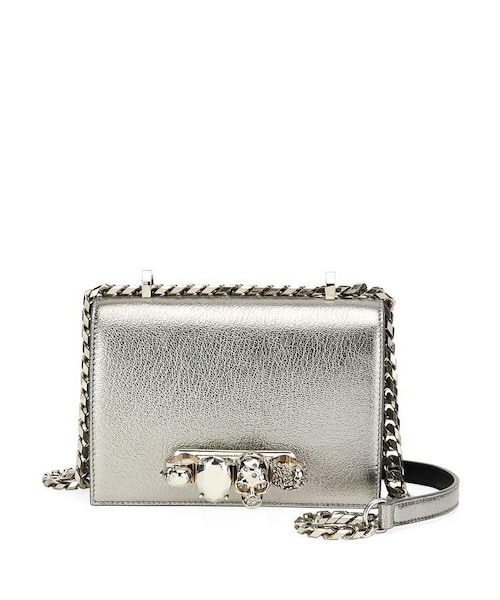 Alexander McQueen(アレキサンダーマックイーン)の「Alexander McQueen Small Metallic Jeweled Knuckle Flap Shoulder Bag(ショルダーバッグ・レディース・Gray・One Size)」の2枚目の写真