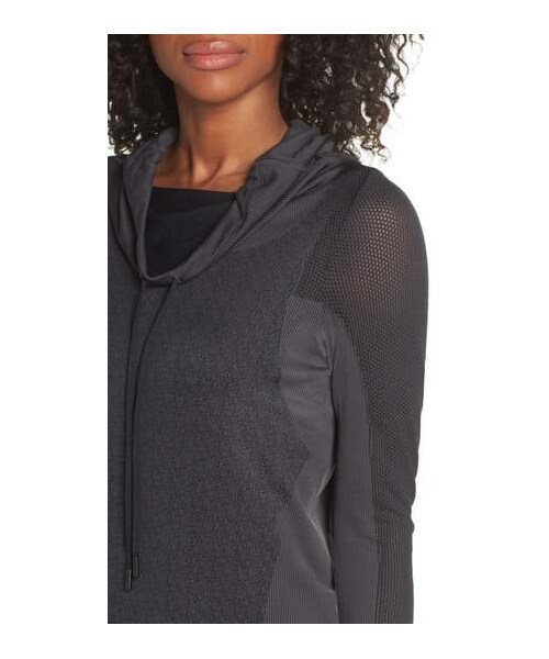 UNDER ARMOUR（アンダーアーマー）の「Under Armour Vanish Seamless Hoodie（スウェット・レディース・Black・X-small/Medium/Small/Large/X-large）」の3枚目の写真
