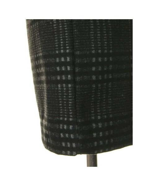 31 Sons de mode（トランテアン　ソン　ドゥ　モード）の「ベルト付チェックタイトスカート（スカート・レディース・ブラック/グリーン・３６/３８）」の8枚目の写真