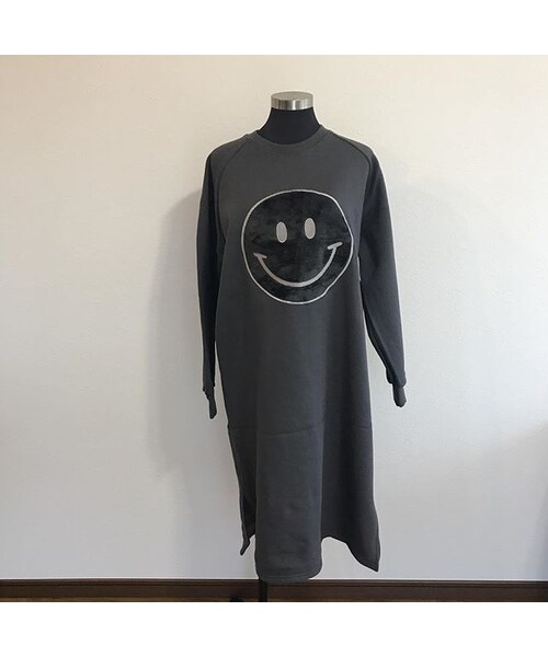 No Brand ノーブランド の スマイリー起毛ワンピース ワンピース Wear