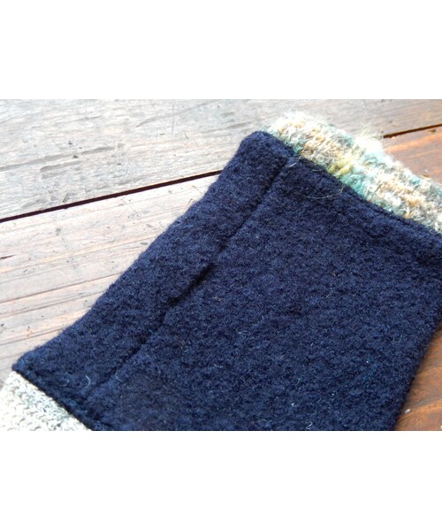 Handmade（ハンドメイド）の「trico 1947 ハンドウォーマー (Navy/Check)（手袋・その他）」の2枚目の写真