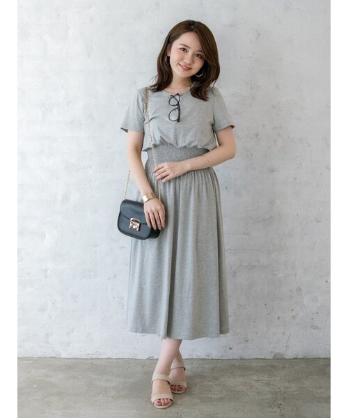 COHINA（コヒナ）の「楽ちんギャザーカットソーマキシワンピース（ワンピース・レディース・グリーン/ブルー/グレー/ブラック・XS）」の4枚目の写真