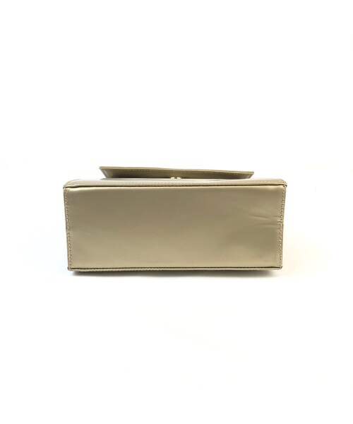 Salvatore Ferragamo ゴールドパーティーバッグ Salvatore Ferragamo ゴールドパーティーバッグ
