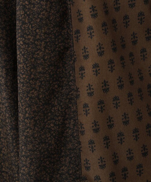 studio CLIP(スタディオクリップ)の「小紋×フラワー切替ロングスカート(スカート・ブラック/レッド/ブラウン)」の13枚目の写真