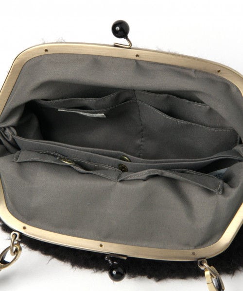 studio CLIP(スタディオクリップ)の「がま口フェイクファーショルダーバッグ(バッグ・ライトグレー/ブラック/アイボリー)」の13枚目の写真