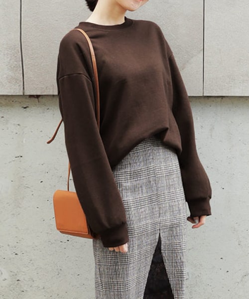 DHOLIC（ディーホリック）の「裏起毛コットンスウェット（スウェット・レディース・ベージュ/ブラウン/その他/レッド/ブラック/グレー・FREE）」の4枚目の写真