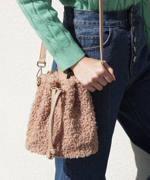 DHOLIC（ディーホリック）の「プードルファー2WAYバッグ（ショルダーバッグ・レディース・ブラウン/ベージュ/ブラック・FREE）」の3枚目の写真