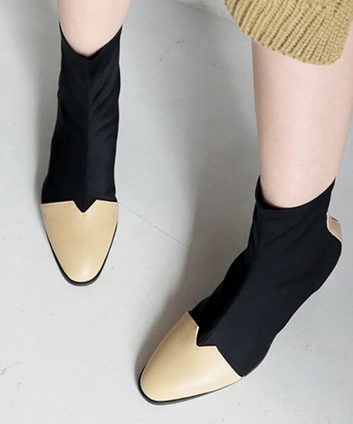 DHOLIC（ディーホリック）の「トゥポイントスリムブーツ（ブーツ・レディース・ブラック/ベージュ/ブラウン・225/230/235/240/245/250）」の3枚目の写真