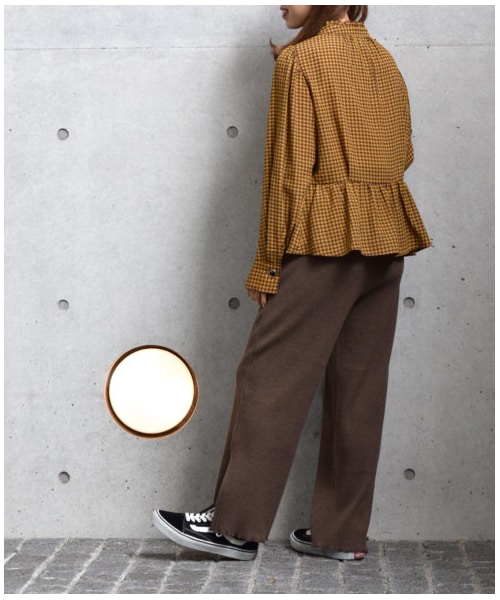 w closet（ダブルクローゼット）の「千鳥柄ぺプラムギャザーブラウス