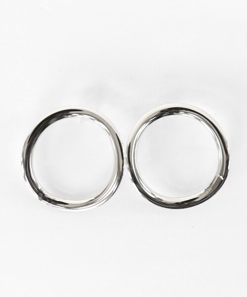 DHOLIC（ディーホリック）の「ブラスウェーブリングピアス（ピアス（両耳用）・レディース・ゴールド/シルバー・FREE）」の2枚目の写真