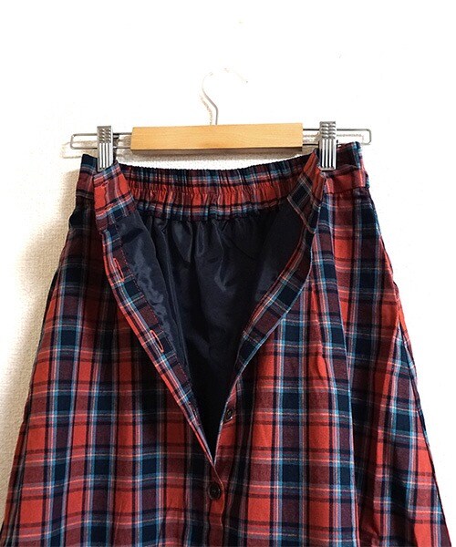 Tiffee SELECT（ティフィーセレクト）の「フロントボタン タータンチェックフリルスカート（スカート・レディース・レッド/マスタード・M）」の6枚目の写真