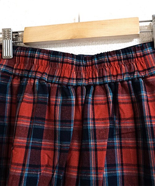 Tiffee SELECT（ティフィーセレクト）の「フロントボタン タータンチェックフリルスカート（スカート・レディース・レッド/マスタード・M）」の8枚目の写真