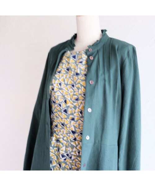 kapuwa（カプワ）の「kakera柄コーデュロイオールインワン