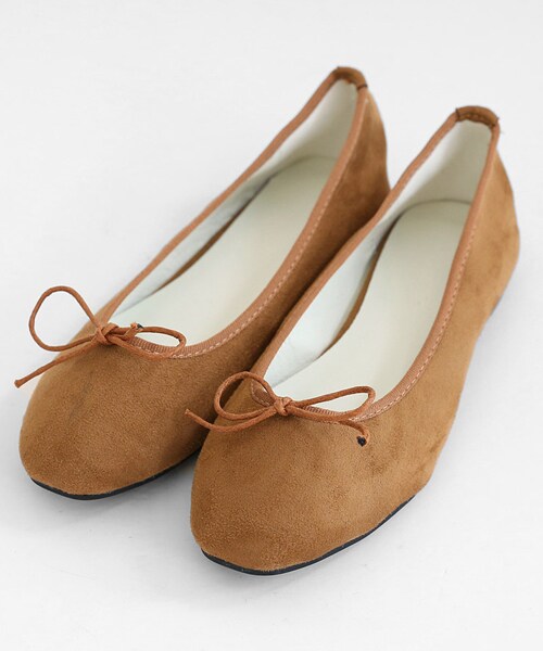 DHOLIC（ディーホリック）の「2TYPEスエード調リボンシューズ（バレエシューズ・レディース・レッド/ブラック/ブラウン/グレー/ベージュ/その他・225/230/235/240/245/250）」の4枚目の写真