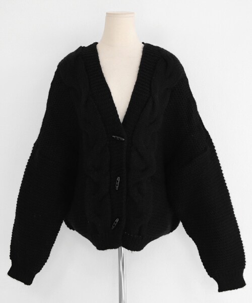 DHOLIC（ディーホリック）の「トグルボタンケーブルニットカーディガン（カーディガン/ボレロ・レディース・ベージュ/ホワイト/ブラック/レッド・FREE）」の3枚目の写真