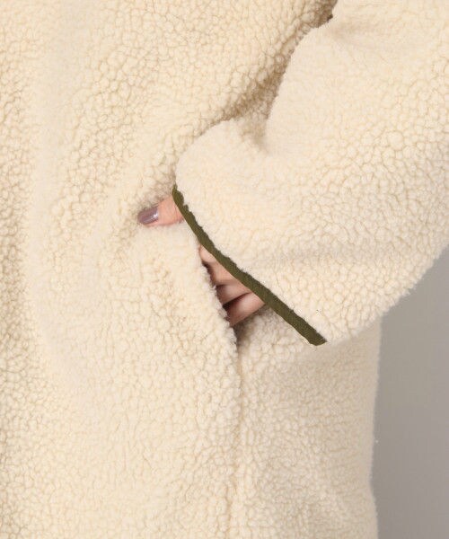 LOWRYS FARM（ローリーズファーム）の「リバーシブルボアコート（ジャケット/アウター・オフ×カーキ/ベージュ×ベージュ/カーキ×カーキ）」の12枚目の写真