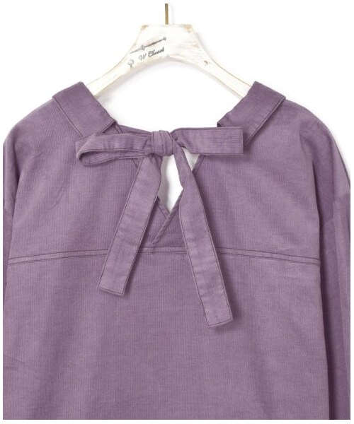 w closet(ダブルクローゼット)の「コーデュロイ後ろリボンBigシャツ(トップス・レディース・グレージュ/キャメル/パープル・FREE)」の9枚目の写真