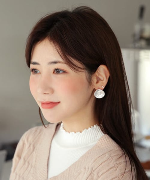 DHOLIC(ディーホリック)の「パールサークルピアス(ピアス(両耳用)・レディース・ゴールド/シルバー・FREE)」の2枚目の写真