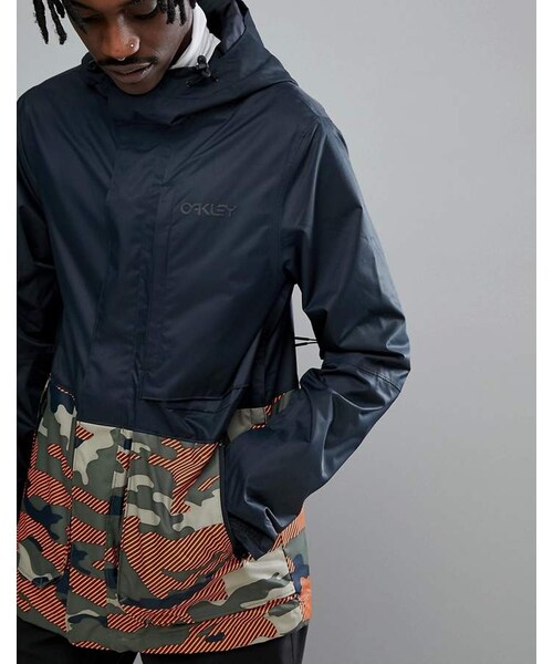 OAKLEY（オークリー）の「Oakley Snow Highline BZS Ski Jacket 10K Waterproof Regular Fit in Warning Camo