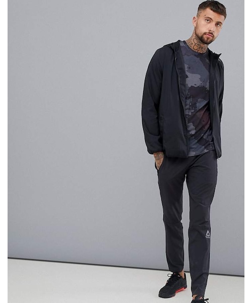 Reebok(リーボック)の「Reebok Training Woven Jacket In Black DH1949(テーラードジャケット・メンズ・Black・S/XS/L)」の2枚目の写真