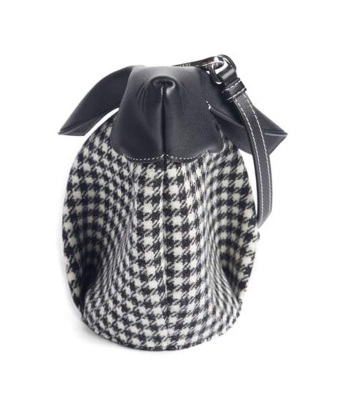 LOEWE（ロエベ）の「LOEWE Mini Bunny Tweed & Leather Crossbody Bag 
