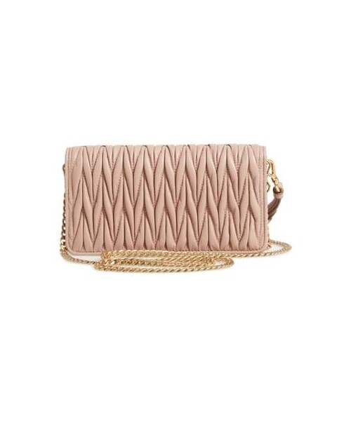 miu miu（ミュウミュウ）の「Miu Miu Matelasse Leather Wallet