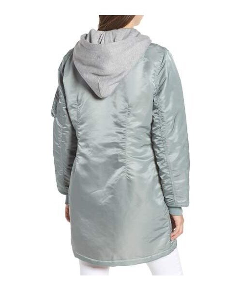 Alpha Industries(アルファインダストリーズ)の「Alpha Industries MA-1 Natus Long Hooded Jacket(ジャケット/アウター・レディース・Black・Small/X-large/Medium/X-small/Large)」の3枚目の写真