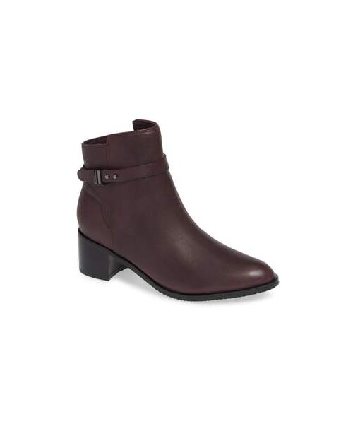 Clarks（クラークス）の「Clarks(R) Poise Freya Bootie（ブーツ・レディース・Black/Red・5.5 M/6 M/7 M/5 M/6.5 M/7.5 M/8.5 M/10 M/8 M/9 M/9.5 M）」の2枚目の写真