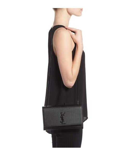 Saint Laurent（サンローラン）の「Saint Laurent Medium Monogram Leather Crossbody Bag（ショルダーバッグ・レディース・Black・One Size）」の3枚目の写真