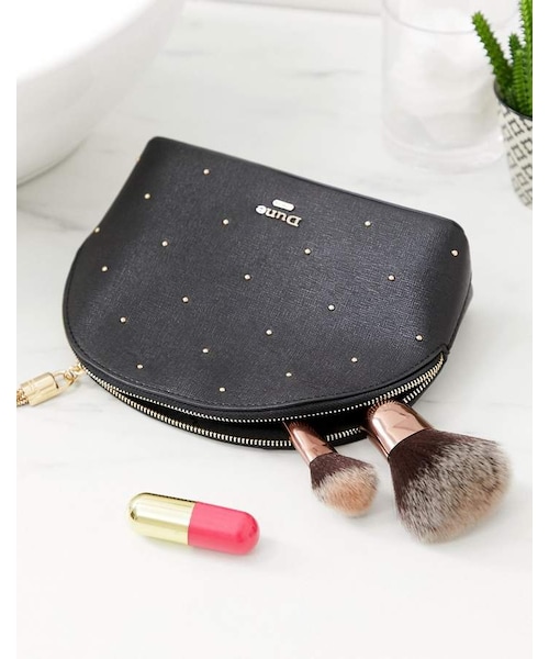 Dune（ドゥーン）の「Dune makeup bag with stud detail（メイクブラシ）」 WEAR