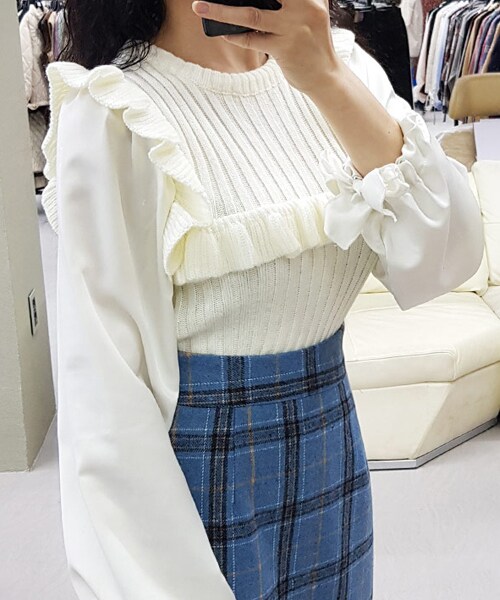 DHOLIC（ディーホリック）の「フリルニットベストレイヤードブラウス（シャツ/ブラウス・レディース・ブラウン/ホワイト/ブラック・FREE）」の2枚目の写真