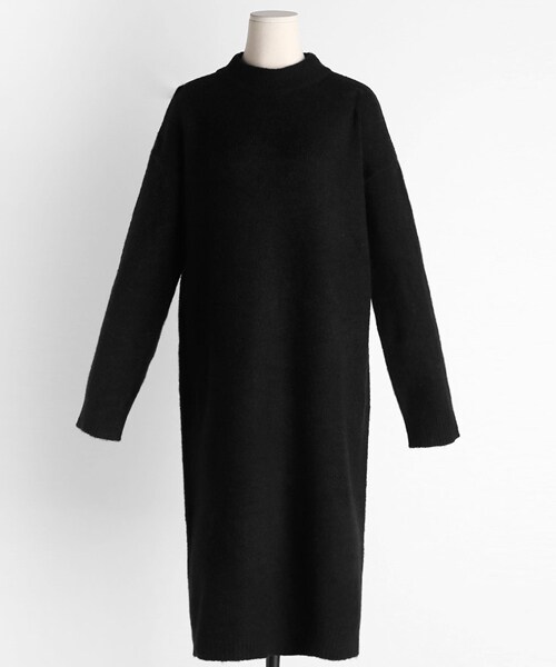 DHOLIC（ディーホリック）の「ハーフネックスリットニットワンピース（ワンピース・レディース・ブルー/ベージュ/ブラック/ブラウン・FREE）」の2枚目の写真