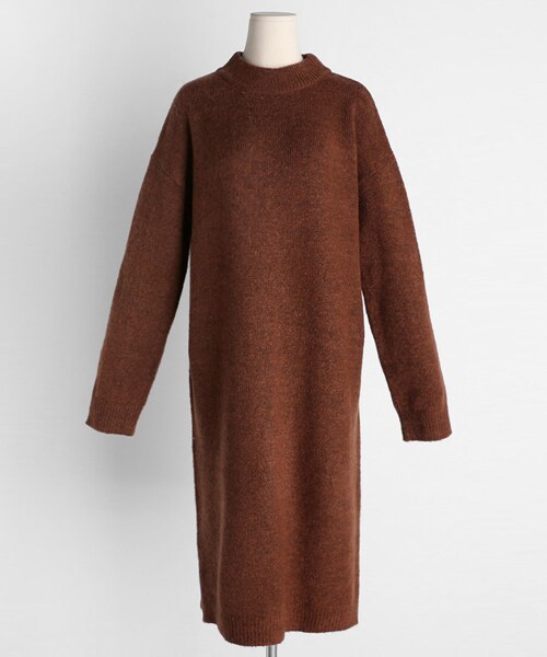 DHOLIC（ディーホリック）の「ハーフネックスリットニットワンピース（ワンピース・レディース・ブルー/ベージュ/ブラック/ブラウン・FREE）」の3枚目の写真