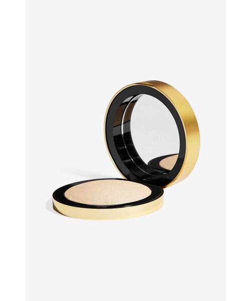 Glow Powder Highlighter in Crescent Moon（メイク