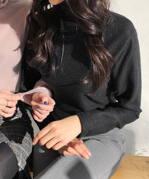 DHOLIC（ディーホリック）の「ソフトタートルネックTシャツ（Tシャツ/カットソー・レディース・グレー/ホワイト/ピンク/ブラック・FREE）」の3枚目の写真