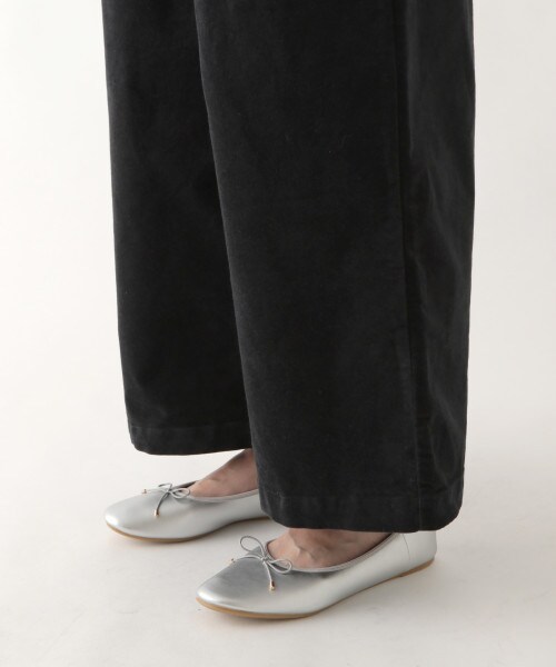 studio CLIP（スタディオクリップ）の「綾コールワイドストレートパンツ（パンツ・チャコール/アイボリー/ベージュ/ブルー）」の13枚目の写真