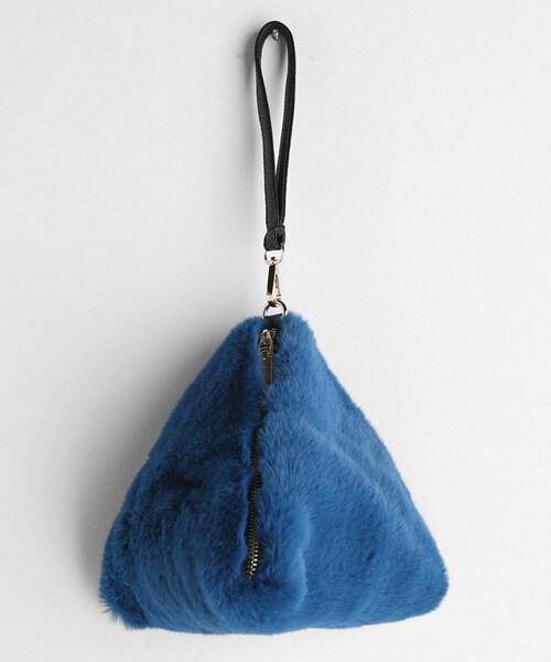 DHOLIC(ディーホリック)の「フェイクファーテトラバッグ(ハンドバッグ・レディース・ホワイト/ベージュ/ブラック/ピンク/ブルー/グリーン/その他/グレー・FREE)」の6枚目の写真