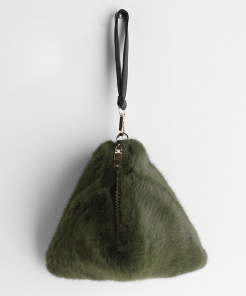 DHOLIC(ディーホリック)の「フェイクファーテトラバッグ(ハンドバッグ・レディース・ホワイト/ベージュ/ブラック/ピンク/ブルー/グリーン/その他/グレー・FREE)」の5枚目の写真