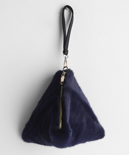 DHOLIC(ディーホリック)の「フェイクファーテトラバッグ(ハンドバッグ・レディース・ホワイト/ベージュ/ブラック/ピンク/ブルー/グリーン/その他/グレー・FREE)」の8枚目の写真