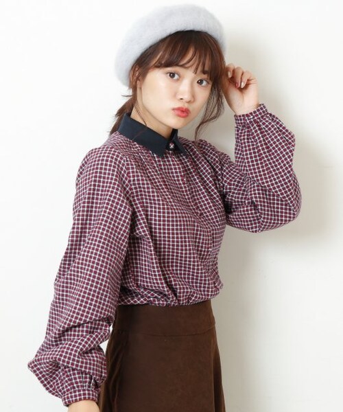 RAY CASSIN（レイカズン）の「衿付きチェックブラウス（トップス・レディース・赤/イエロー/ベージュ・FREE）」の4枚目の写真