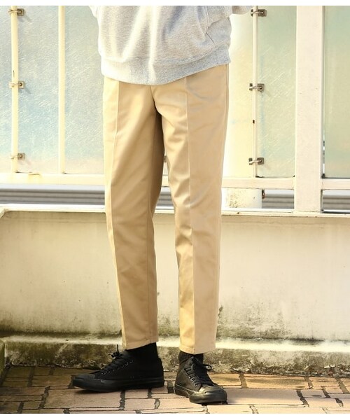 JUNRED（ジュンレッド）の「【DICKIES(ディッキーズ)】 別注タックテーパード（パンツ・メンズ・グレー/ベージュ/ブラック・M/S/L）」の3枚目の写真