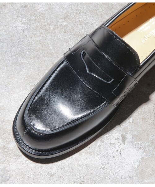 ADAM ET ROPE'(アダムエロペ)の「【OCEANS6月号掲載】スムースレザー ペニーロファー(シューズ・メンズ・ブラック/ネイビー・41.0/43.0)」の6枚目の写真
