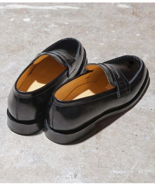 ADAM ET ROPE'(アダムエロペ)の「【OCEANS6月号掲載】スムースレザー ペニーロファー(シューズ・メンズ・ブラック/ネイビー・41.0/43.0)」の5枚目の写真