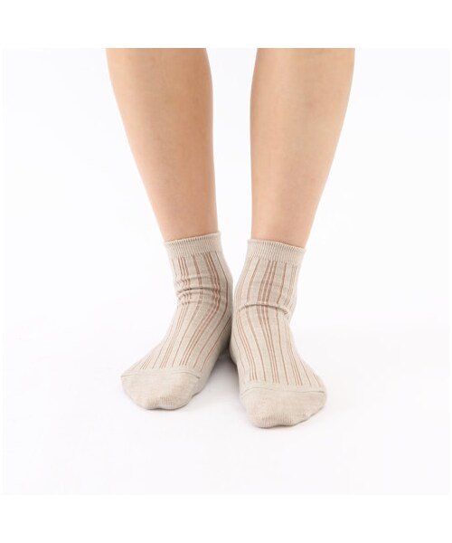 靴下屋（クツシタヤ）の「リンクス玉虫ストライプソックス（ソックス・靴下・レディース・クロ/ウスグレーモク/チャ/アカ/カラシ/コン・22.0～24.0cm）」の8枚目の写真